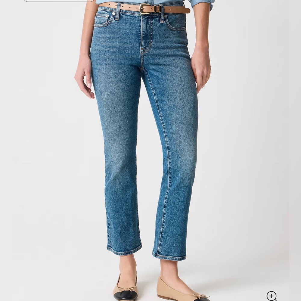 NWT J. Crew Mid-Rise Flare Crop Jean size 32